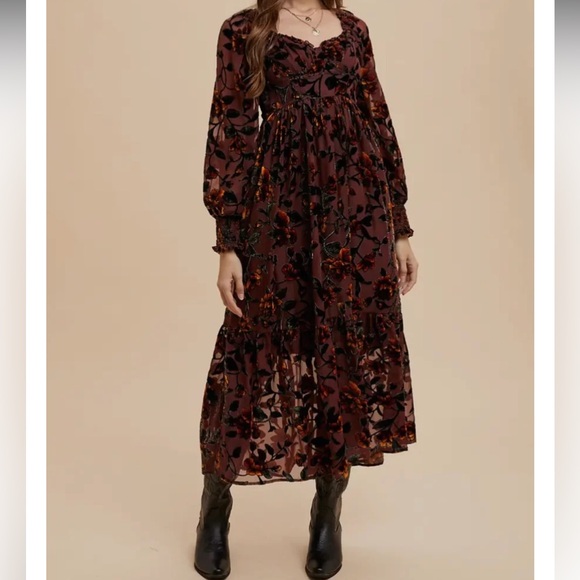 Burgundy and Gold Floral Long Sleeve Dress - Picture 15 of 16